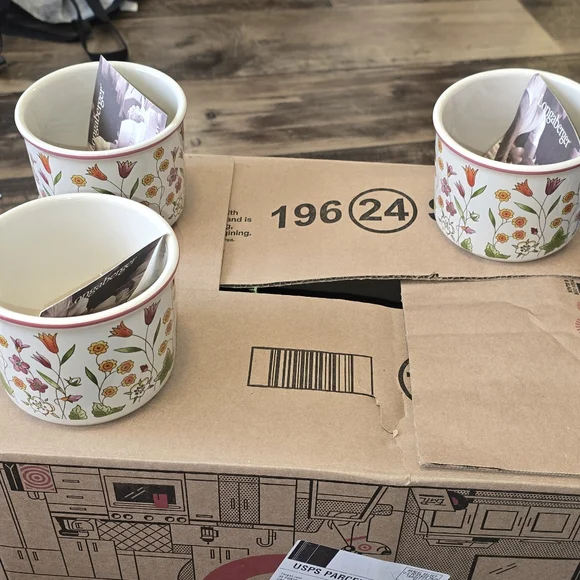 3 longaberger pottery 2012 mothers day crock. - Picture 1 of 4